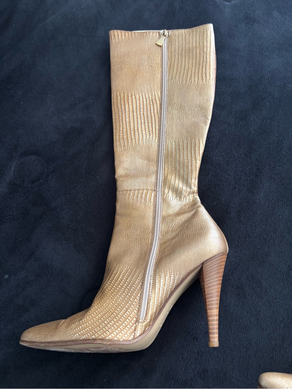 Versace Jeans Collection Metallic Gold Knee-High Pointed-Toe Stiletto Boots - Picture 3 of 7